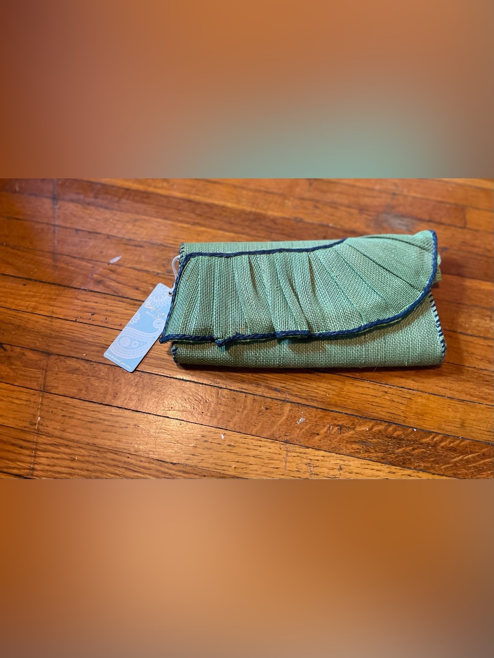 NWT Mud Pie Green Pleated Card Holder with Navy Trim